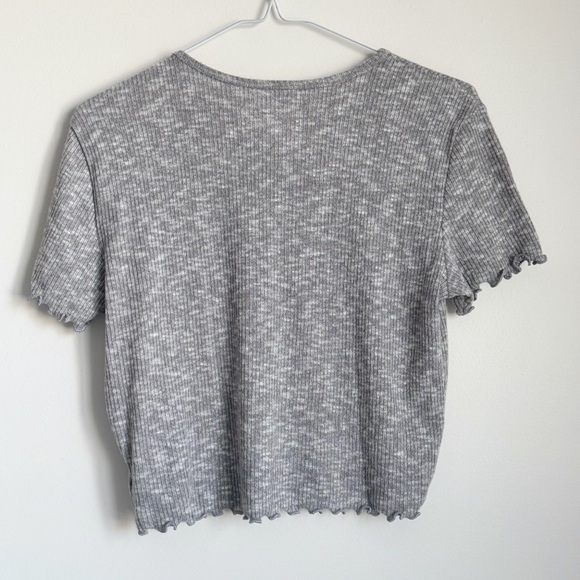 AMERICAN EAGLE | Ruffle Trim Ribbed Midi Tee - Picture 2 of 3